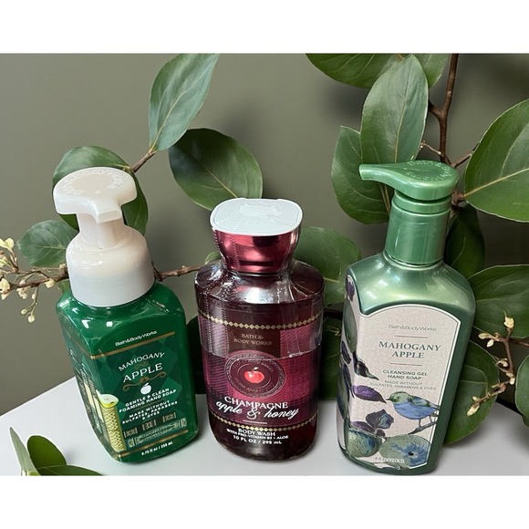 8 PC Bath & Body Works Mahogany Apple Hand Soaps Body Wash Towels Potholders - Picture 10 of 16